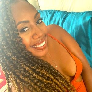 Meet your Posher, Lacey